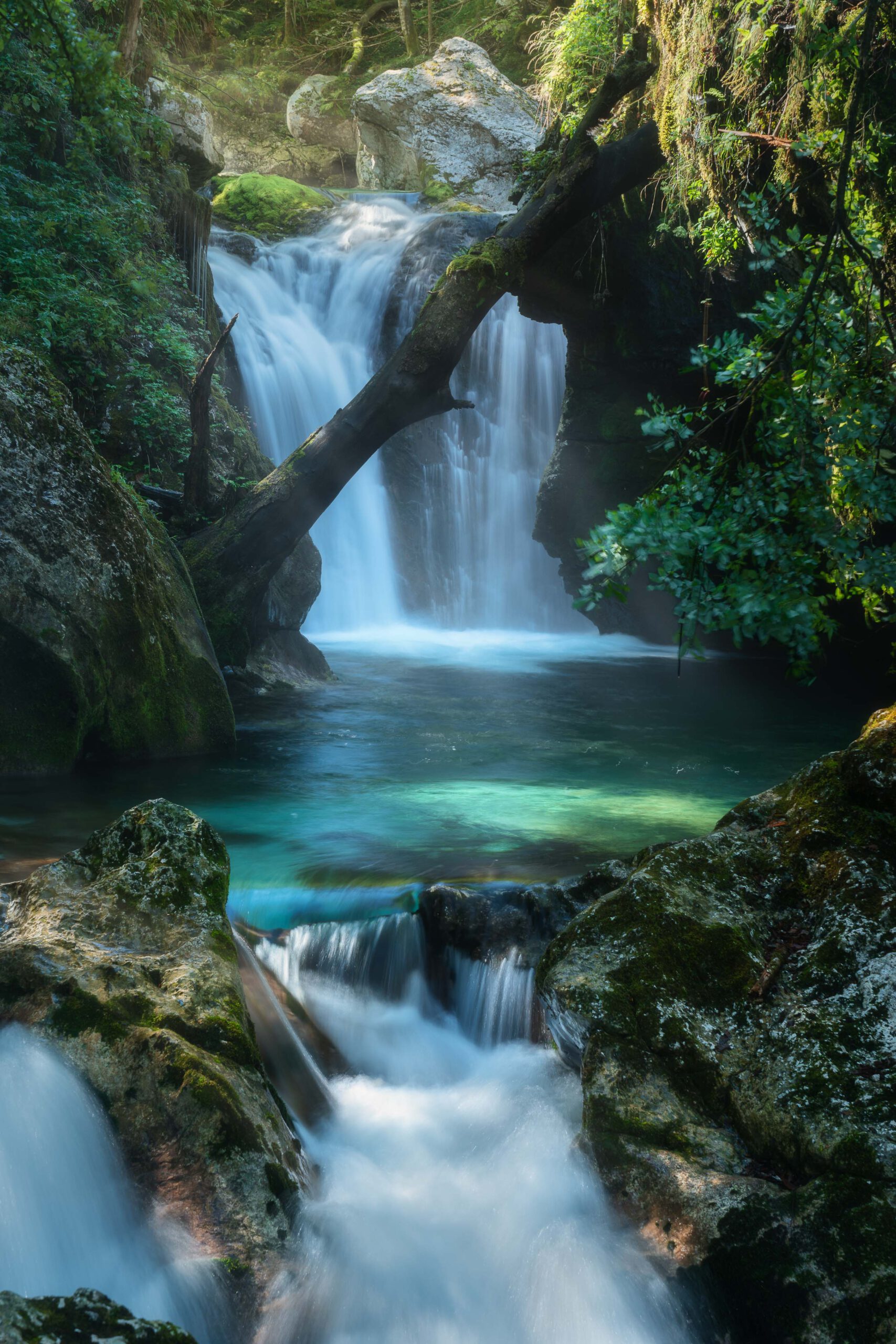 Šunik Wasserfall smaragdgruenes Wasser Triglav Nationalpark Slowenien